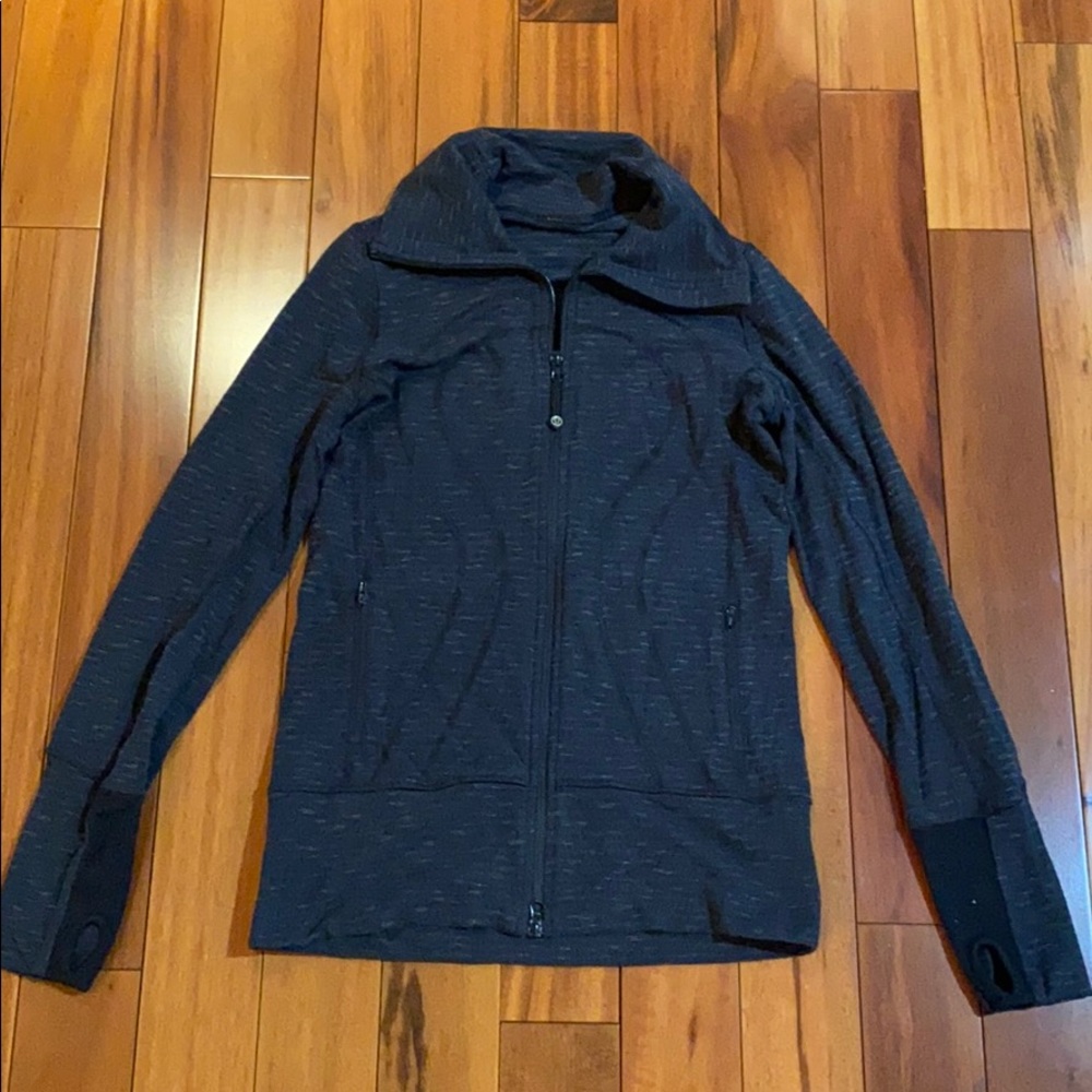 Lululemon jacket, thumb holes and double zipper